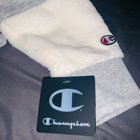 Sorry SOLD 😉 Luxury Champion Fuzzy Sweater - Picture 4 of 4